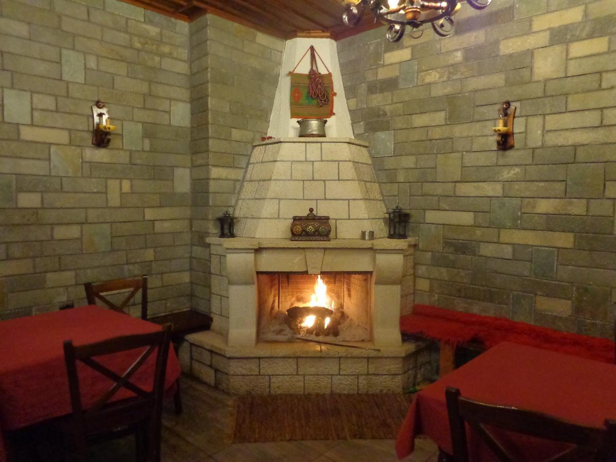 Plátanos Alonaki Guesthouse מראה חיצוני תמונה