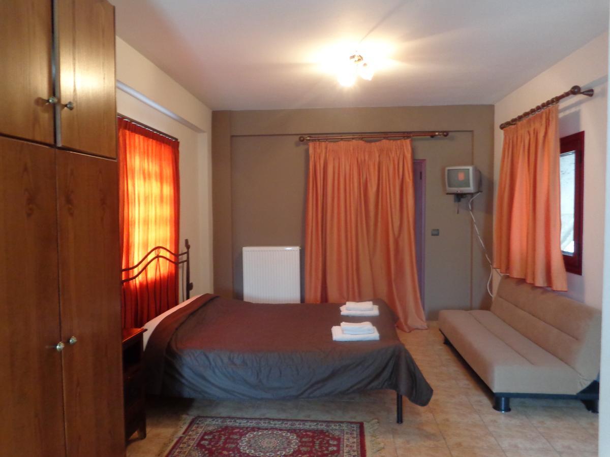 Plátanos Alonaki Guesthouse מראה חיצוני תמונה