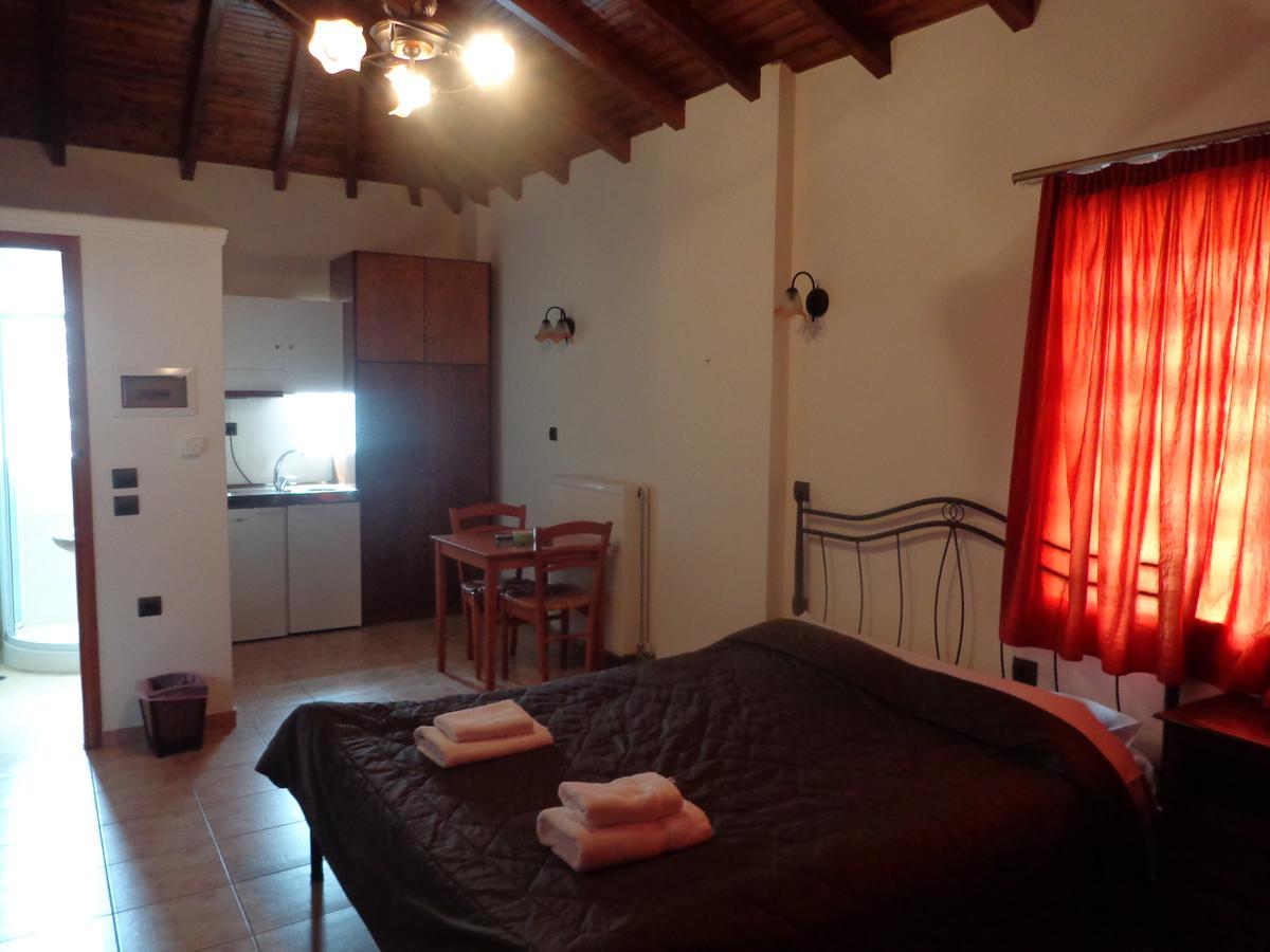 Plátanos Alonaki Guesthouse מראה חיצוני תמונה