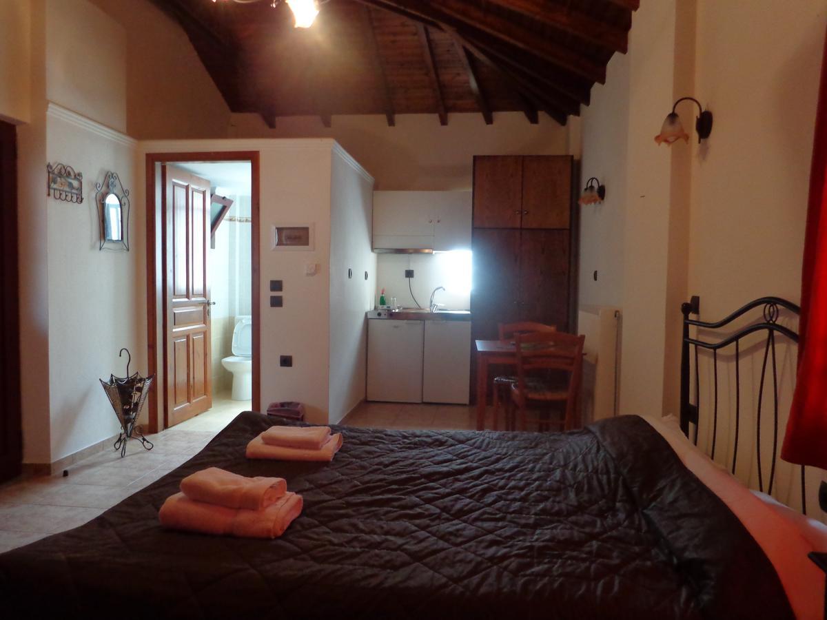 Plátanos Alonaki Guesthouse מראה חיצוני תמונה